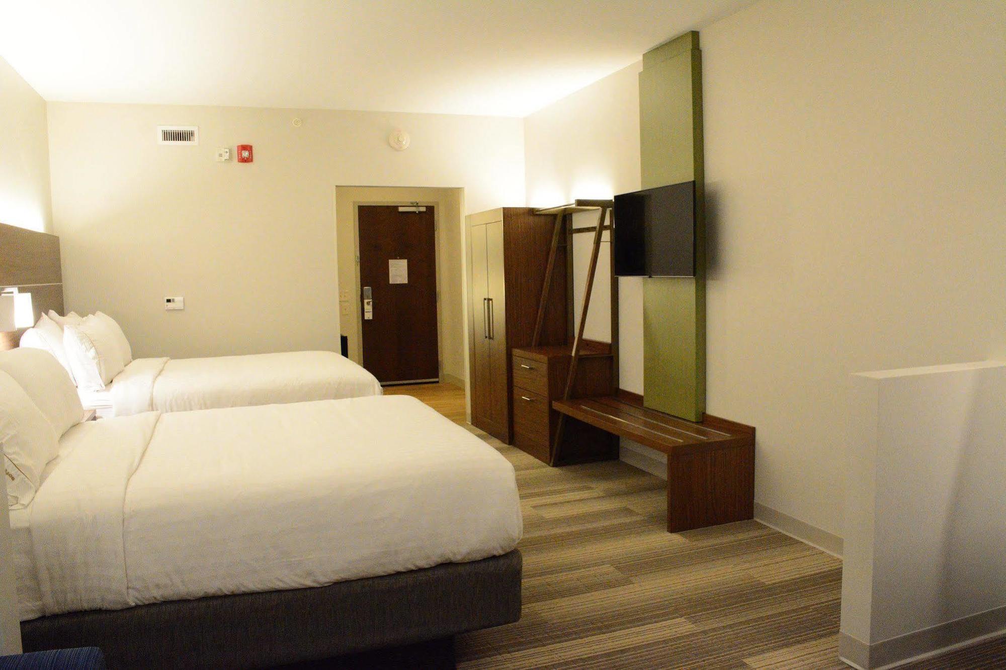 Holiday Inn Express & Suites Lexington Park California By Ihg Luaran gambar